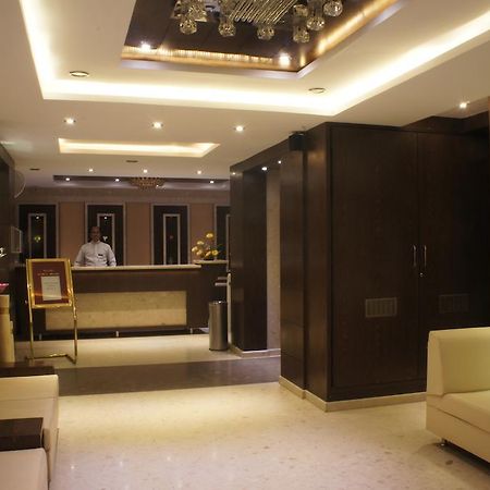 Hotel Surya Prime Kota  Ngoại thất bức ảnh