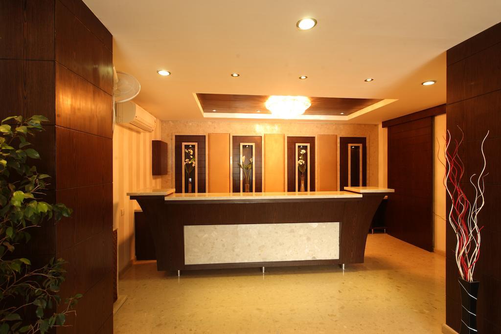 Hotel Surya Prime Kota  Ngoại thất bức ảnh