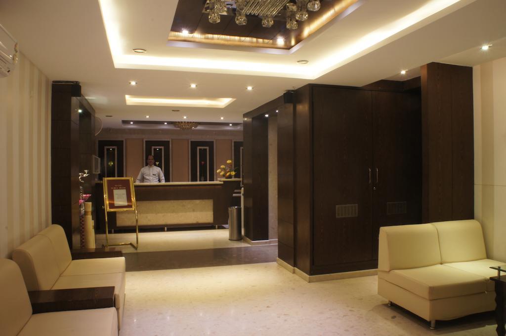 Hotel Surya Prime Kota  Ngoại thất bức ảnh