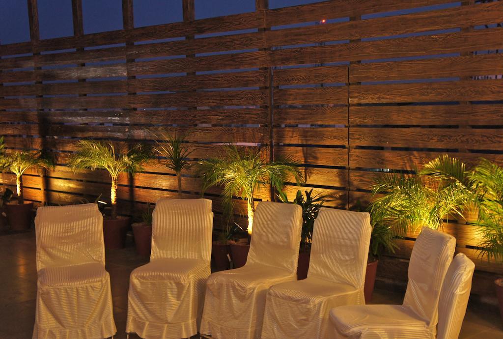 Hotel Surya Prime Kota  Ngoại thất bức ảnh